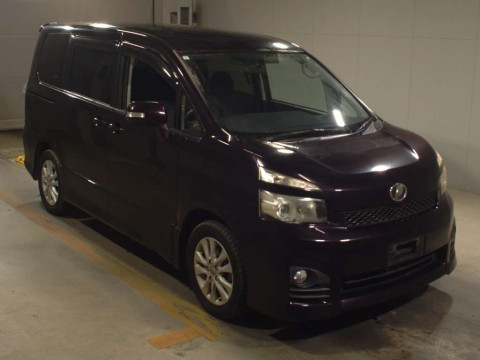 2013 Toyota Voxy ZRR70W[2]