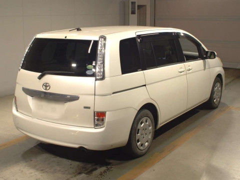 2014 Toyota Isis ZGM10G[1]