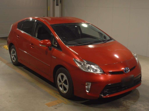 2014 Toyota Prius ZVW30[2]