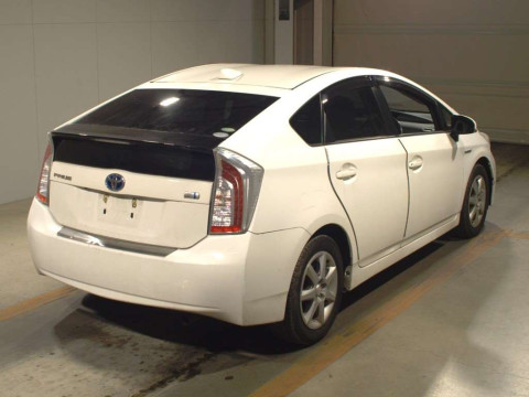 2013 Toyota Prius ZVW30[1]