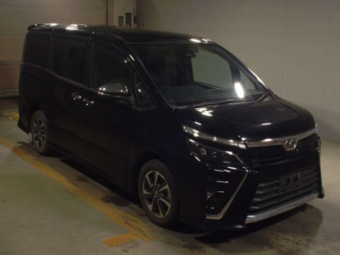 2018 Toyota Voxy ZRR80W[2]