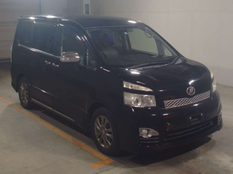 2011 Toyota Voxy ZRR70W[2]