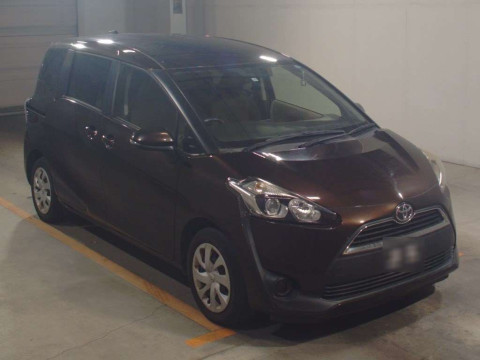 2015 Toyota Sienta NSP170G[2]