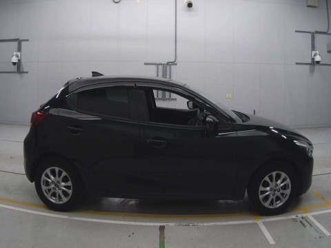 2016 Mazda Demio DJ3FS[2]