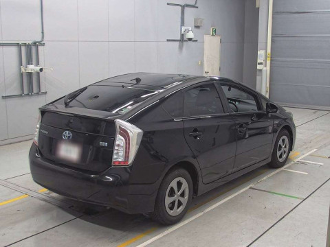 2015 Toyota Prius ZVW30[1]