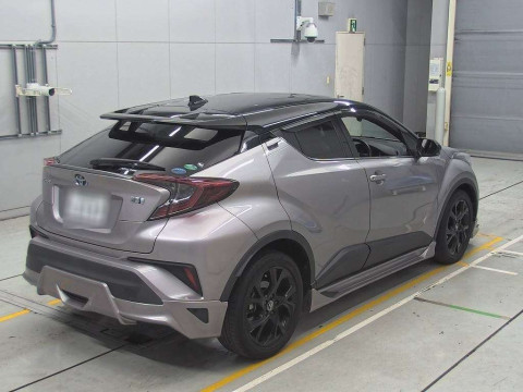 2019 Toyota C-HR ZYX10[1]