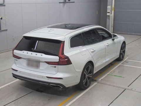 2019 Volvo V60 ZB420PT6[1]