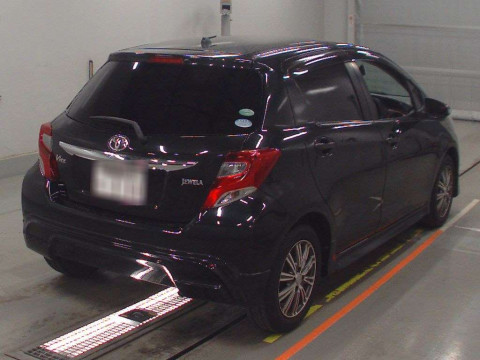 2015 Toyota Vitz KSP130[1]