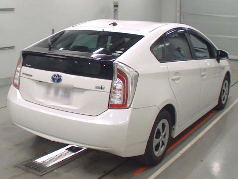 2014 Toyota Prius ZVW30[1]