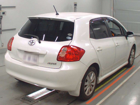 2007 Toyota Auris ZRE152H[1]