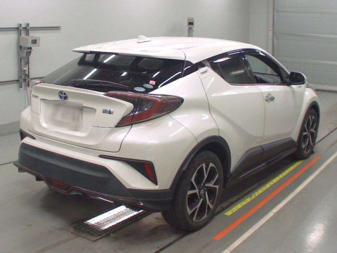 2018 Toyota C-HR ZYX10[1]