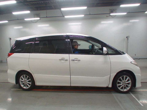 2010 Toyota Estima ACR50W[2]