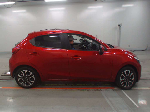 2015 Mazda Demio DJ5FS[2]