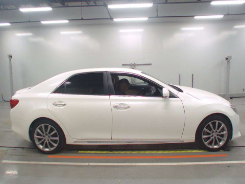 2013 Toyota Mark X GRX130[2]