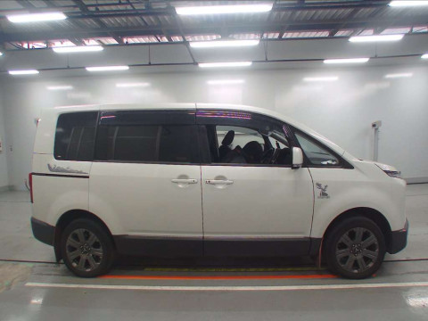 2020 Mitsubishi Delica D5 CV1W[2]