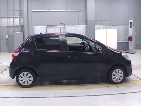 2019 Toyota Vitz KSP130[2]