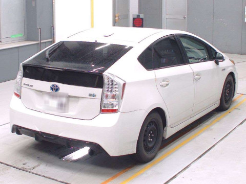 2014 Toyota Prius ZVW30[1]