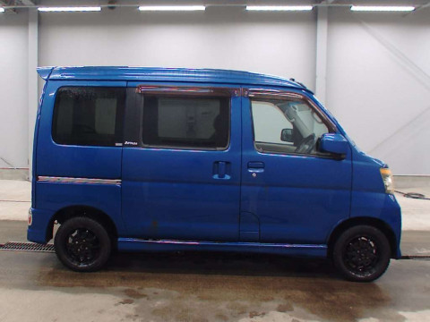 2008 Daihatsu Atrai Wagon S331G[2]