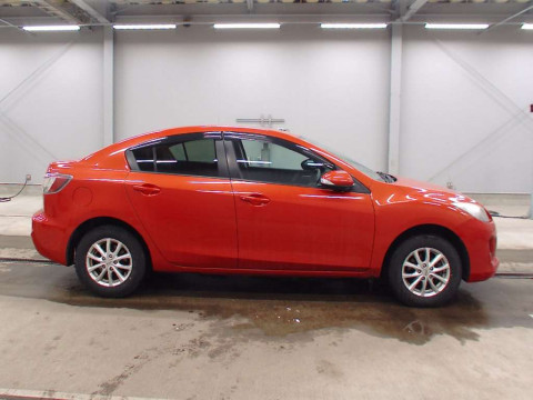 2012 Mazda Axela BLEAP[2]