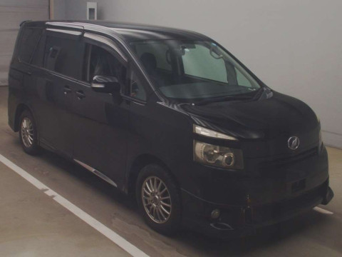 2007 Toyota Voxy ZRR70G[2]