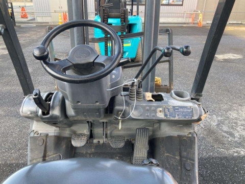 2013 Others Forklift FD18T-21[2]