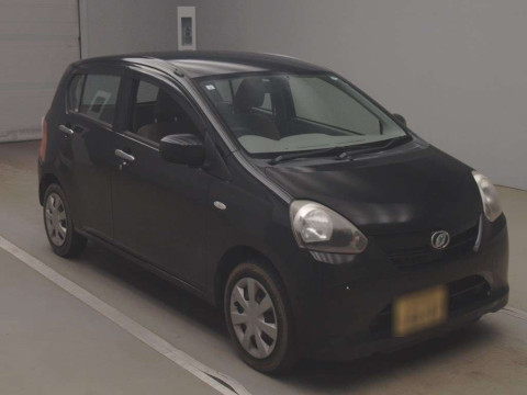 2013 Daihatsu Mira es LA300S[2]