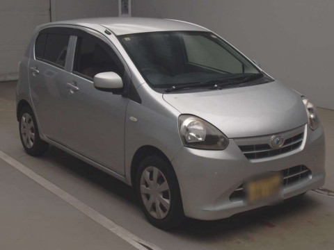 2012 Daihatsu Mira es LA300S[2]