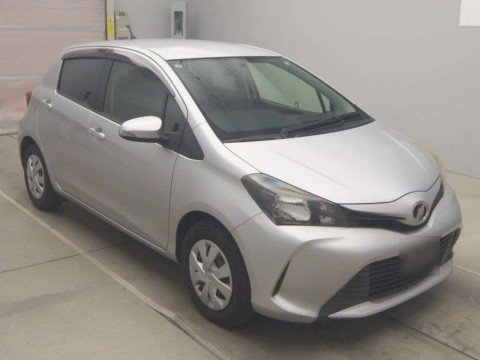 2015 Toyota Vitz NSP130[2]