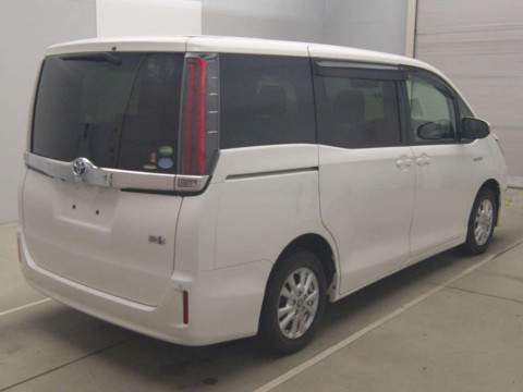 2017 Toyota Noah ZWR80G[1]