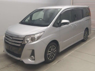 2016 Toyota Noah