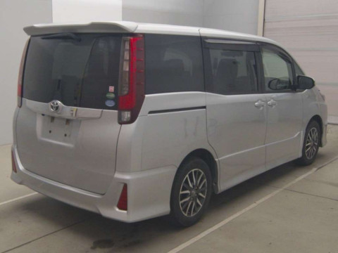 2016 Toyota Noah ZRR80W[1]