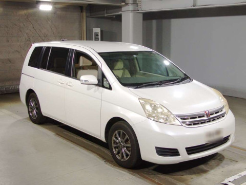 2010 Toyota Isis ZGM10G[2]