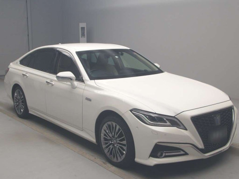 2018 Toyota Crown Hybrid GWS224[2]