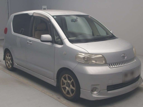 2004 Toyota Porte NNP11[2]