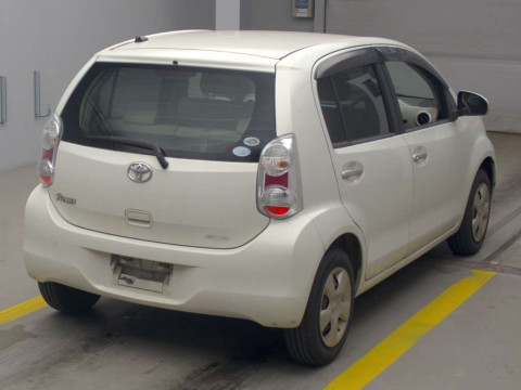 2010 Toyota Passo KGC30[1]