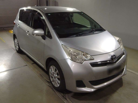 2013 Toyota Ractis NSP120[2]