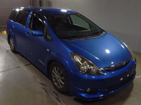 2004 Toyota Wish ANE11W[2]