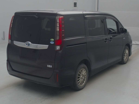 2014 Toyota Noah ZWR80G[1]