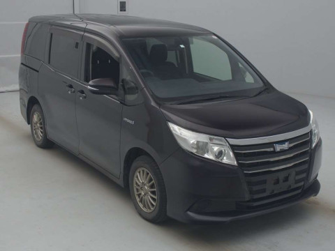 2014 Toyota Noah ZWR80G[2]