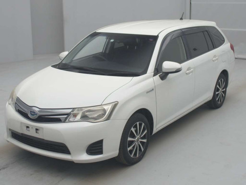 2013 Toyota Corolla Fielder NKE165G[0]