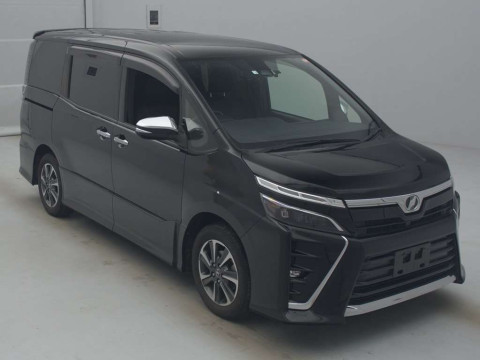 2018 Toyota Voxy ZRR80W[2]