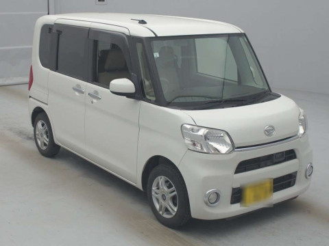 2015 Daihatsu Tanto LA600S[2]