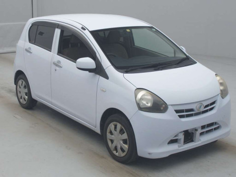 2012 Daihatsu Mira es LA300S[2]