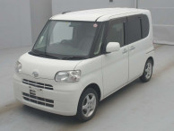 2012 Daihatsu Tanto