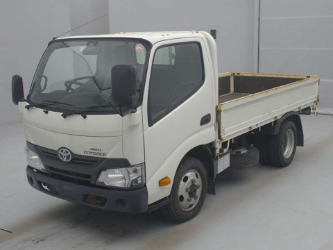 2019 Toyota Toyoace Truck XZU675[0]