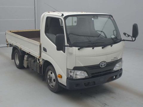 2019 Toyota Toyoace Truck XZU675[2]