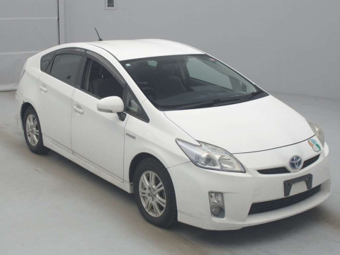 2010 Toyota Prius ZVW30[2]