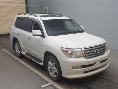 2009 Toyota Land Cruiser URJ202W[2]