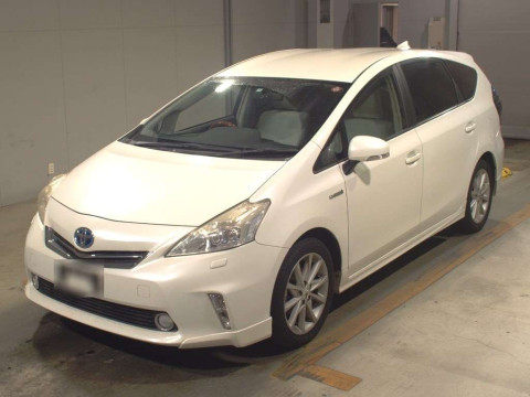 2011 Toyota Prius alpha ZVW41W[0]