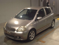 2004 Toyota Vitz